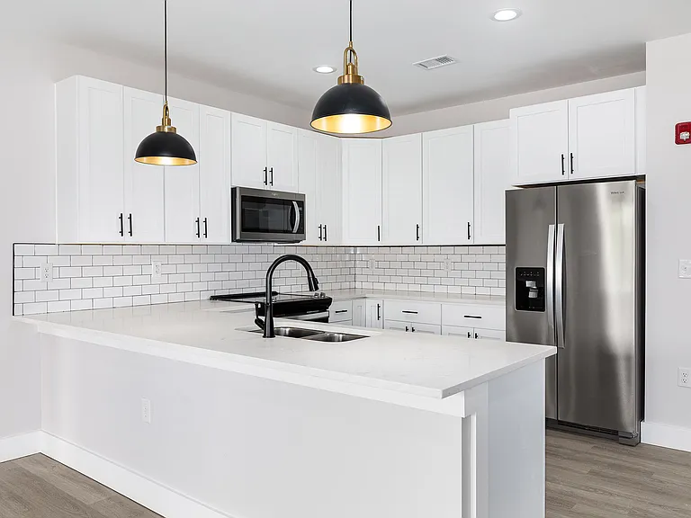 115 Center St #1105 — Photo 10