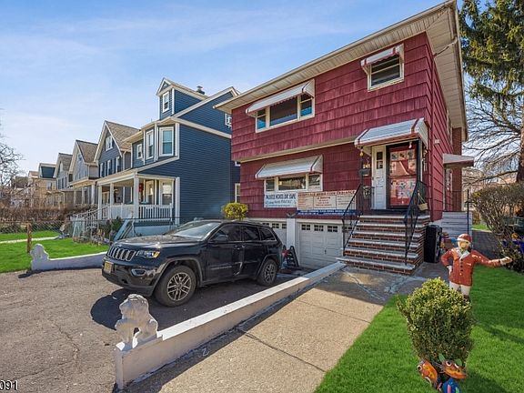 2nd image of 241 Halsted St