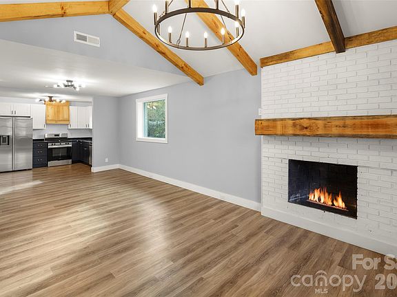 2nd image of 342 N Cleghorn St