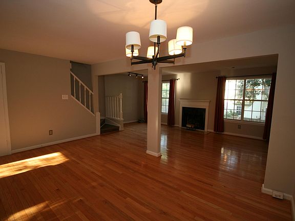 5th image of 114 Barnsfield Ct
