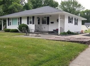 327 Chestnut St S, Belle Plaine, MN 56011
