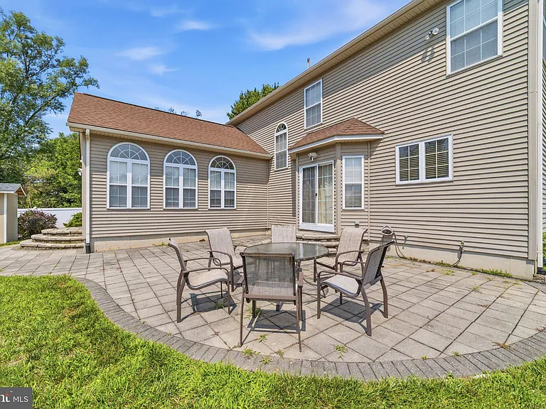 537 Riggs Ave — Photo 30
