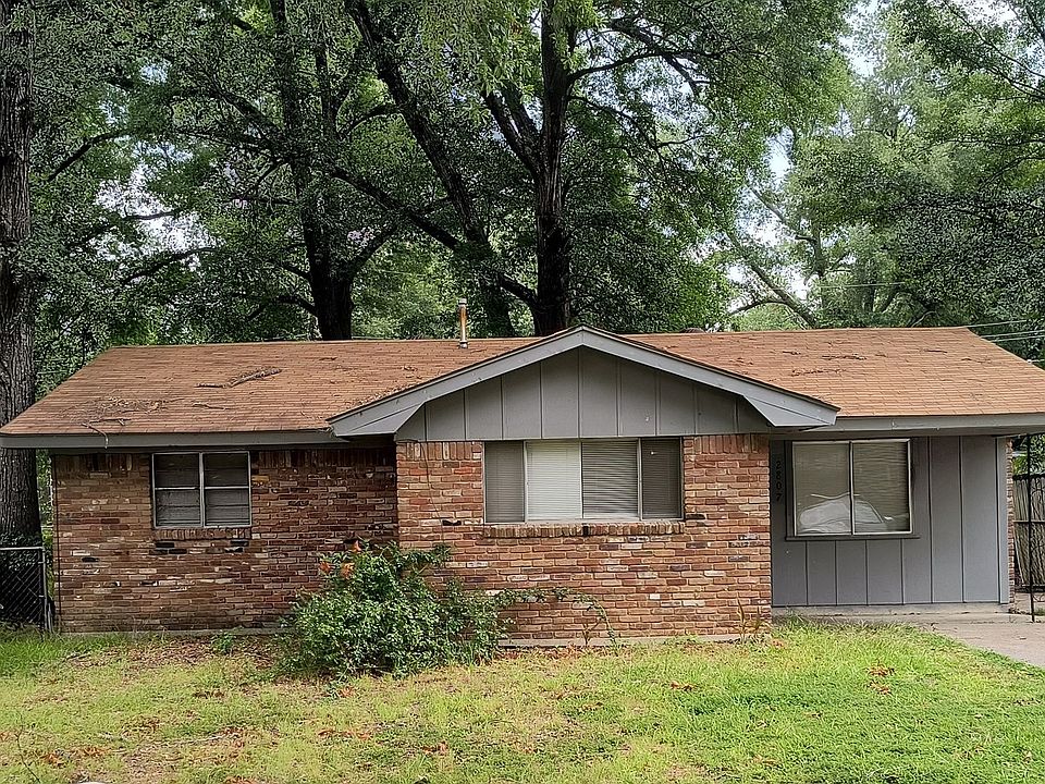1st image of 2807 W 26th Ave