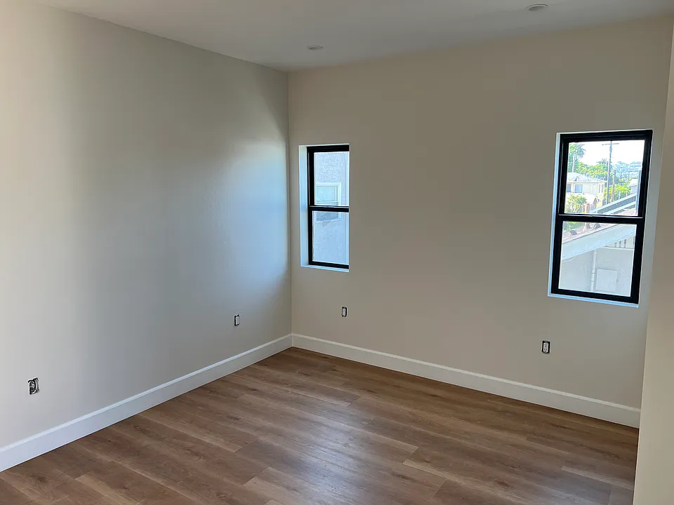 Studio Room