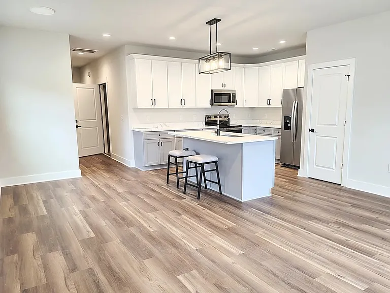 126 Chella Ct — Photo 5