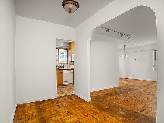 4th image of 205 E 63rd St APT 19G
