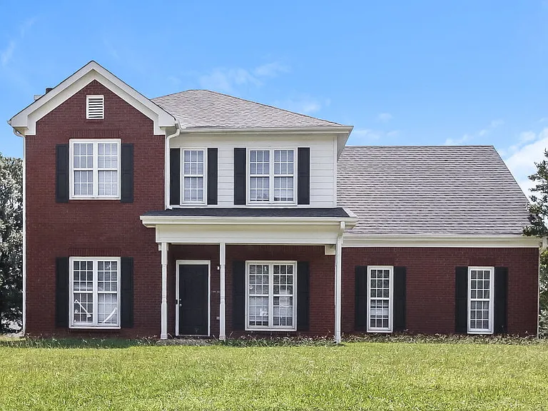 100 Wisteria Cir — Photo 1