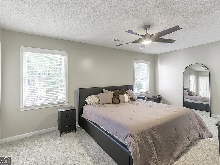 1022 Oaks Pkwy SE — Photo 8