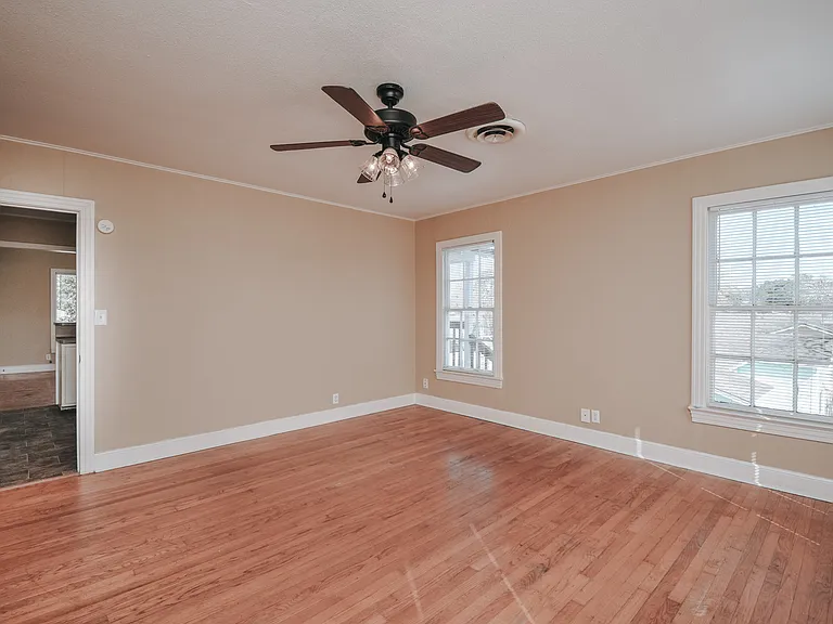1503 E Virginia Ave #4 — Photo 8