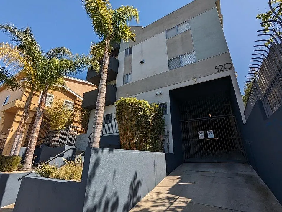Building Photo - 520 N Virgil Ave #8
