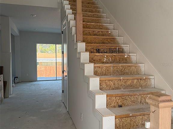 5th image of 4717 W Laurel Rd