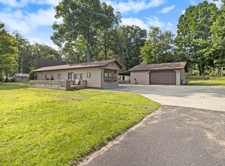6425 E Sugar Grove Rd, Fountain, MI 49410