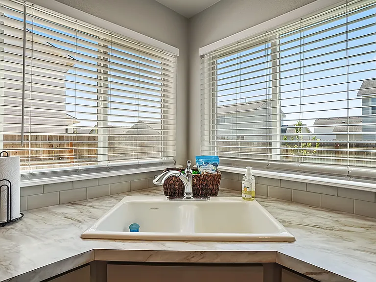 17589 Mountain Springs Ave — Photo 19