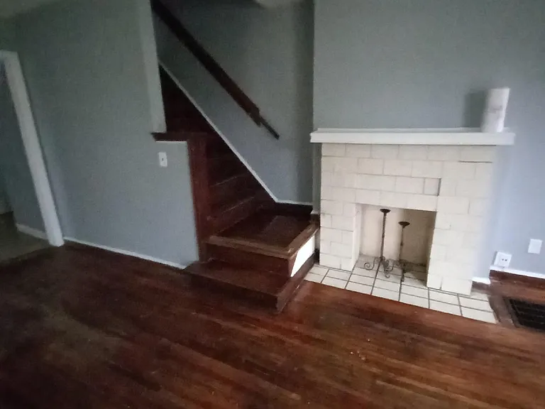 1352 E Hudson St — Photo 1