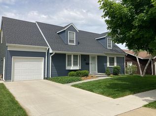 3545 Keystone Dr, Dubuque, IA 52002