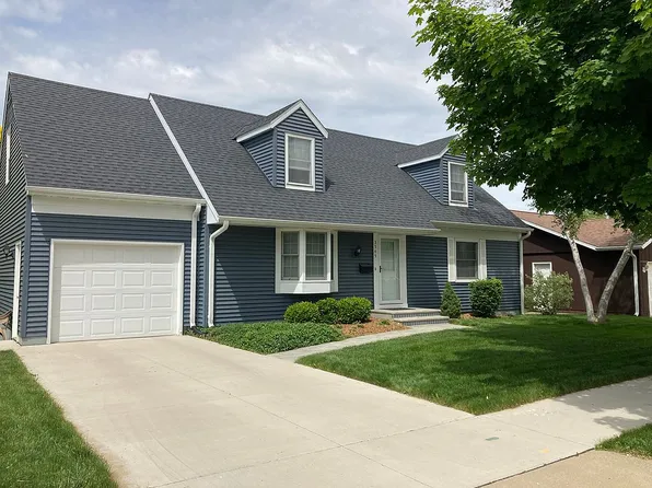 3545 Keystone Dr, Dubuque, IA 52002