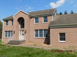 114 Rake Factory Rd, Flemington, NJ 08822