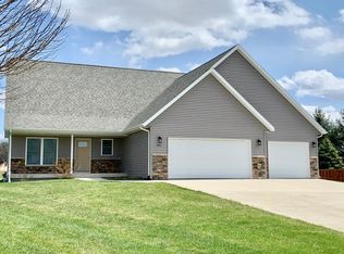 903 James Rdg, Creston, IA 50801