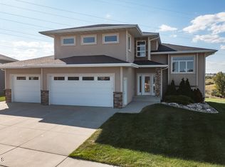 3916 Knudsen Loop, Bismarck, ND 58503