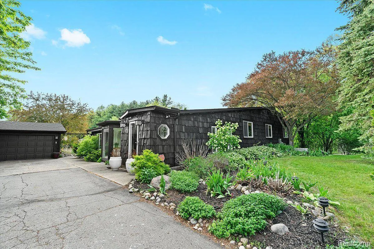 2865 Steeple Hill Rd photo 1