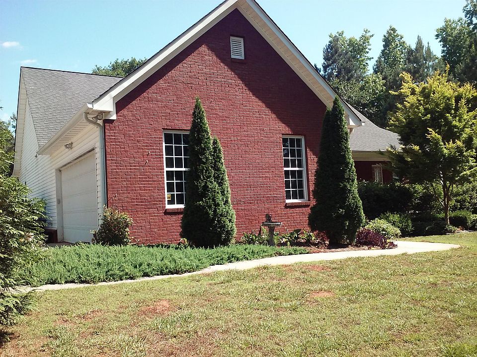 2nd image of 453 Island Shoals Rd