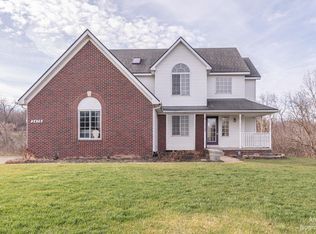 2478 Ridgewood Dr, Howell, MI 48843