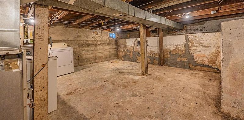 Winnipeg Apartment for rent - 3 Bedrooms — photo 15