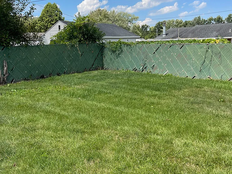 7883 Sebring Dr — Photo 23