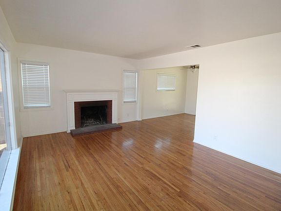 4th image of 1555 N Monterey Ave