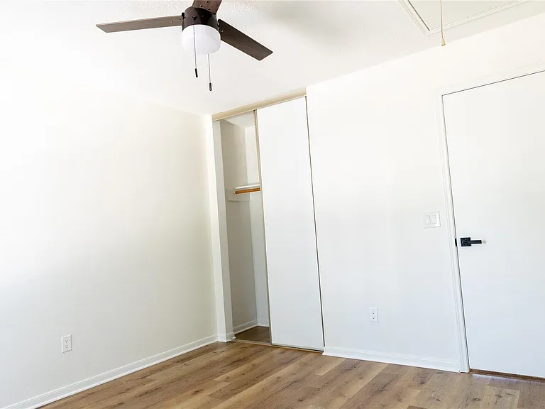 22 Cottage Grove Pl — Photo 20