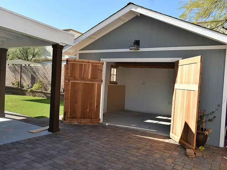 2065 N Jennifer Ave — Photo 8