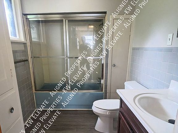 4th image of 3713 Daisy Ave #2