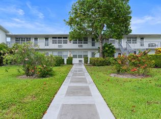 136 Sheffield St E #F, Wellington, FL 33414