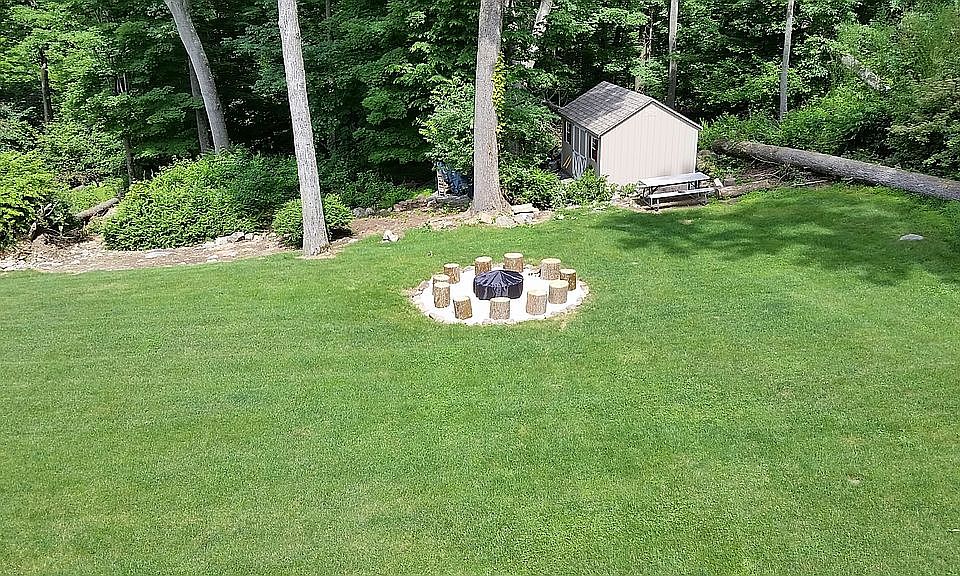 2nd image of 2 Matthew Dr