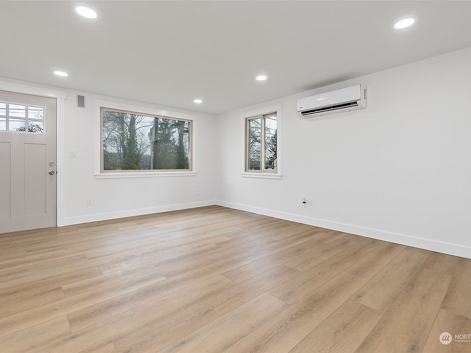2nd image of 10817 26th Avenue S