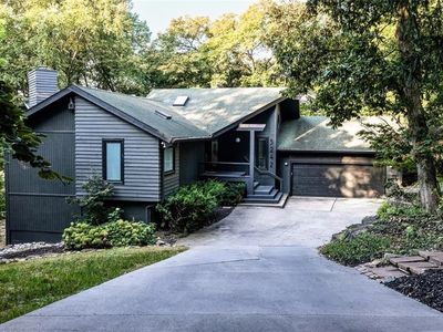 5242 NW Bluff Dr, Kansas City, MO, 64152