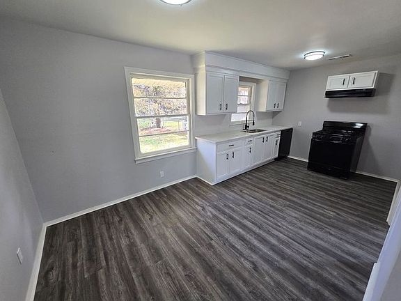 314 Mills St 4_12232024