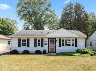 1111 Fischer St, Wheaton, IL 60189