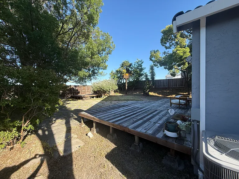 8731 Augusta Ct — Photo 16