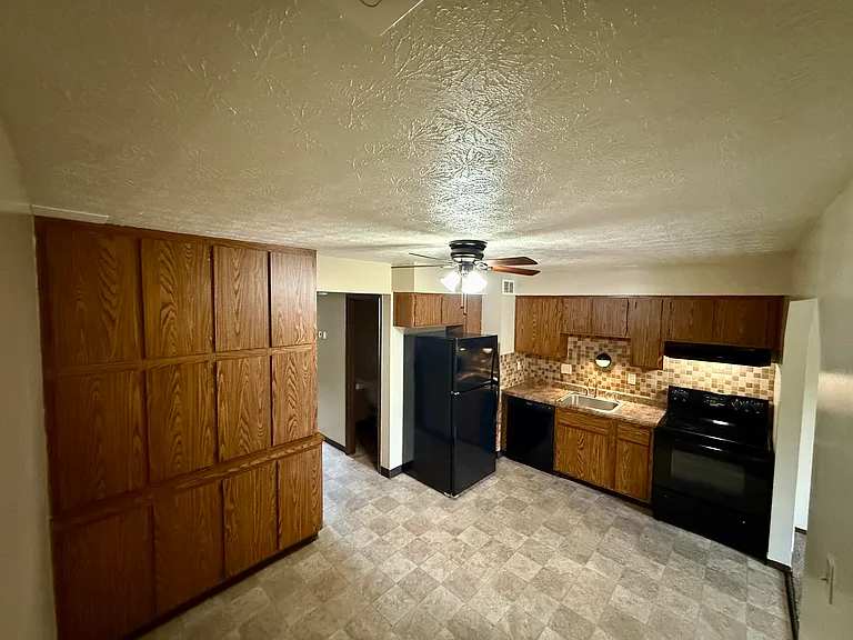 5784-5792 Pepperwood Ct #5795 — Photo 3