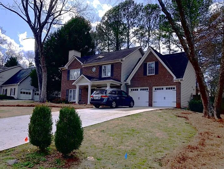 4 bed, 2173 sqft, $2,600 — Photo 2