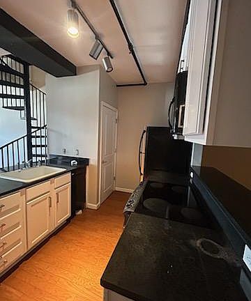 3rd image of 815 Porter St APT 313