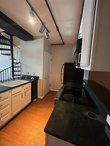 815 Porter St #313 — Photo 3