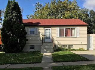 1420 N 16th St, Bismarck, ND 58501