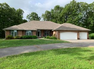 9676 N Farm Rd 141, Springfield, MO 65803