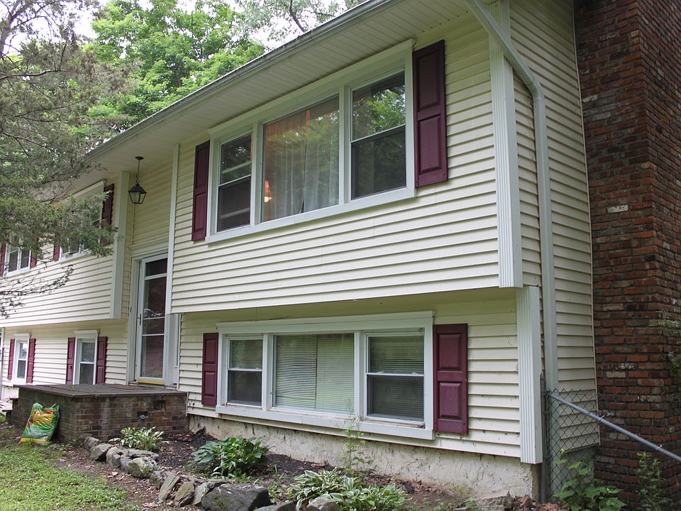 1st image of 11 Arden Dr