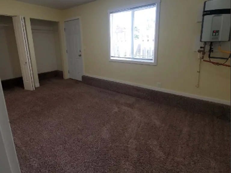 2701 Saint Clair St — Photo 18