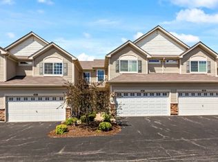 416 S Jade Ln, Round Lake, IL 60073