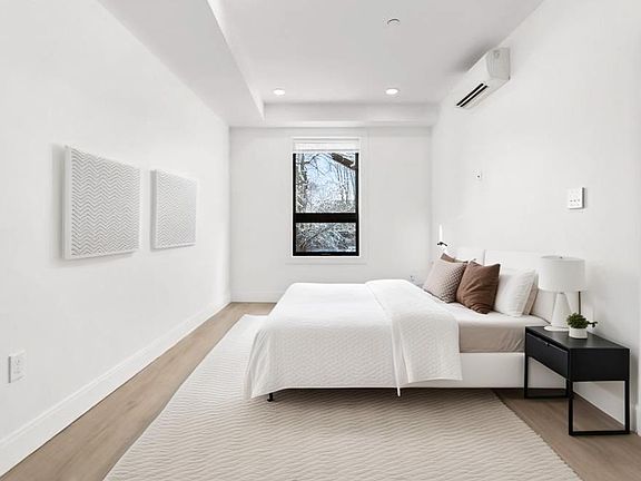 2nd image of 1137 Washington St #5A