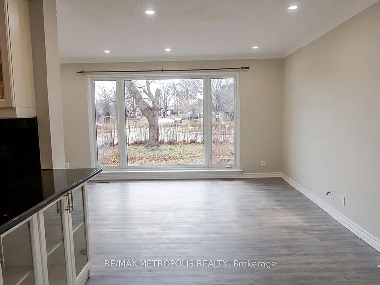 853 Douglas Ave — Photo 3